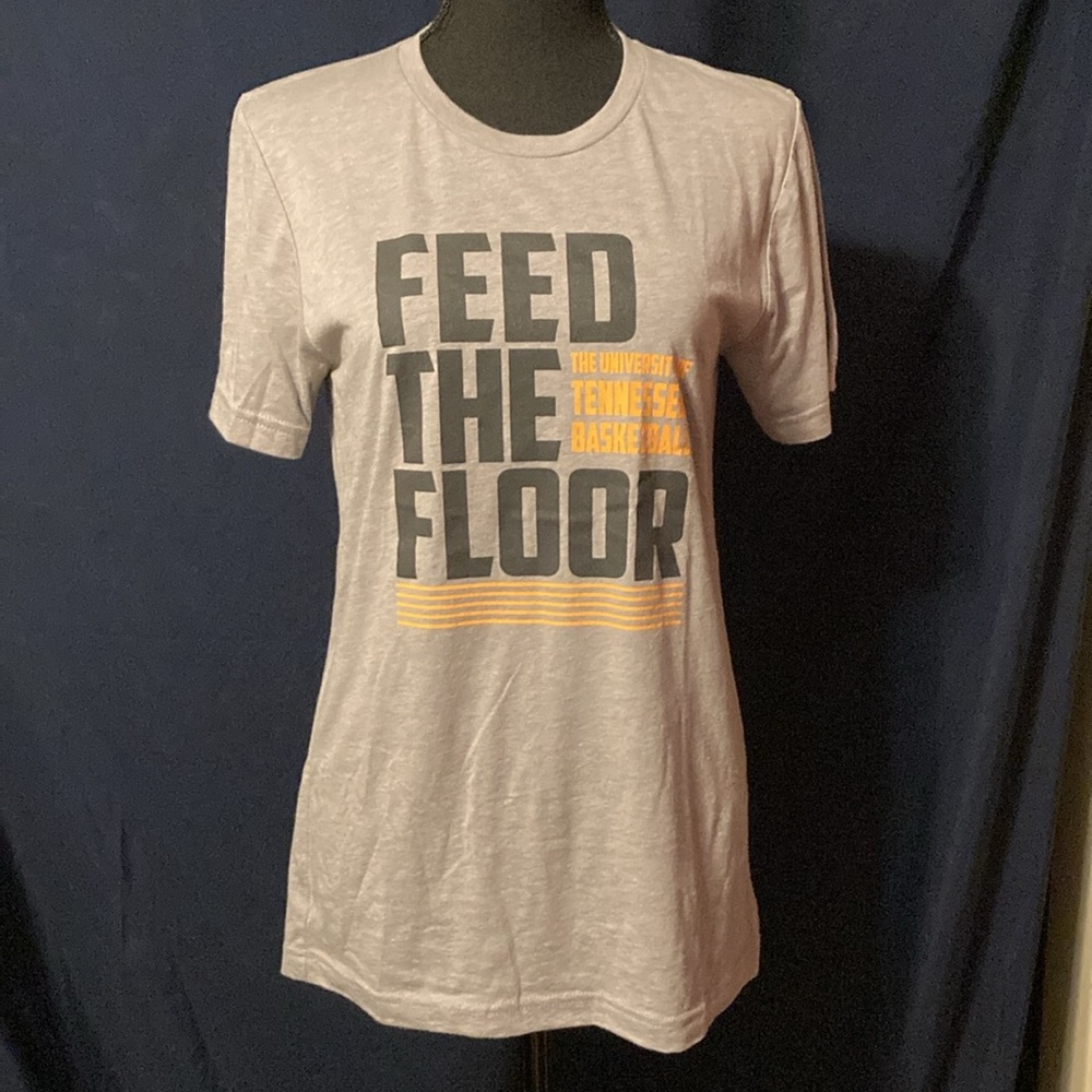NWT, Men’s, Tennessee Basketball Gray Black & Orange Feed The Floor Graphic Tee!